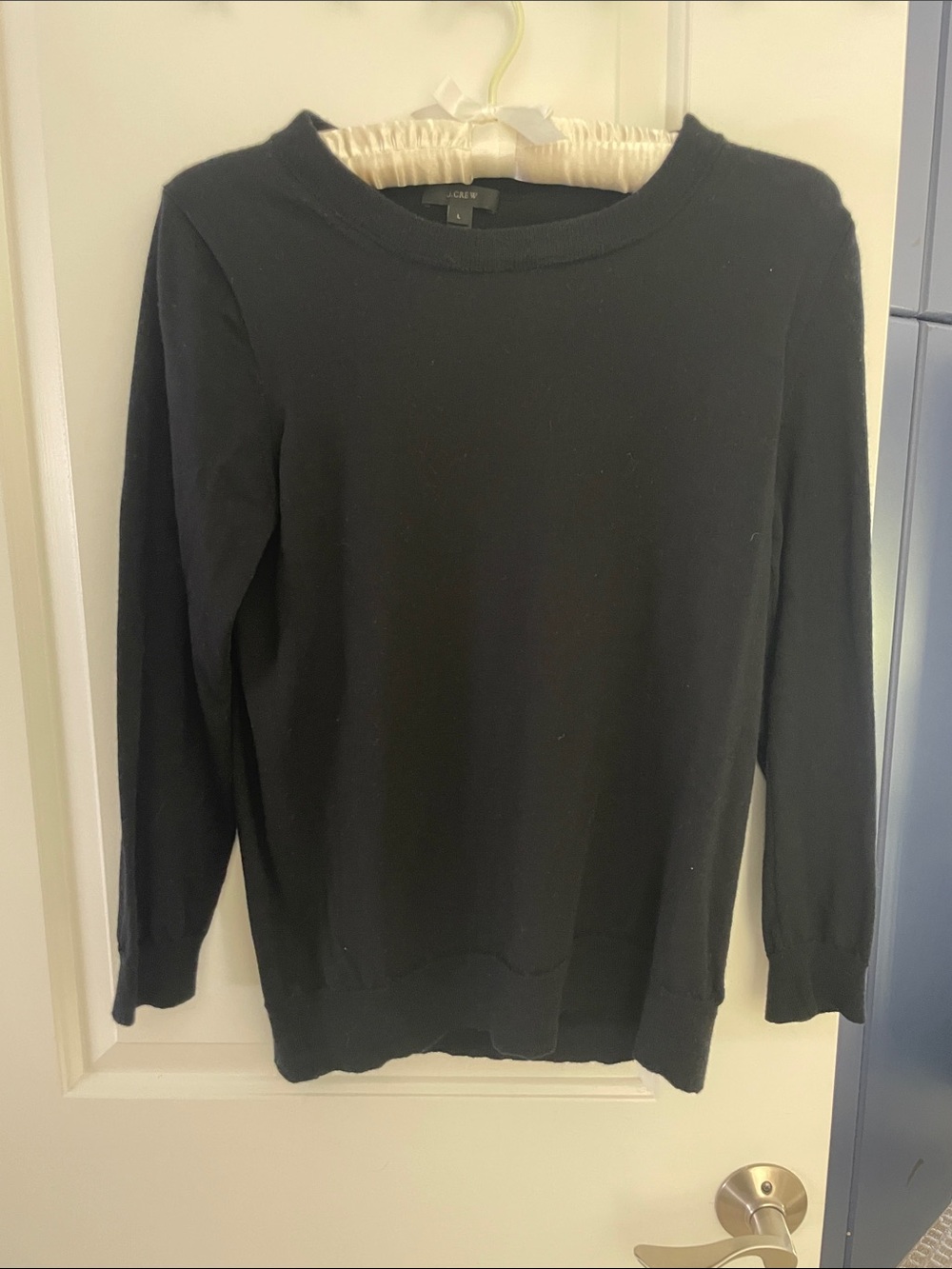 J. Crew Black Long-Sleeve Crewneck Sweater size large.